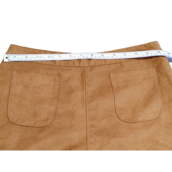 Hollister Faux Suede Shorts Front Pockets Side Zip High Rise Tan Womens Size 7 - Picture 6 of 7